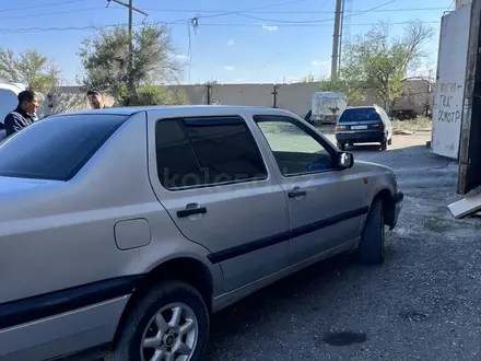 Volkswagen Vento 1995 года за 1 200 000 тг. в Сатпаев – фото 4