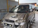 Hyundai Starex 1999 года за 1 300 000 тг. в Сарыагаш – фото 2