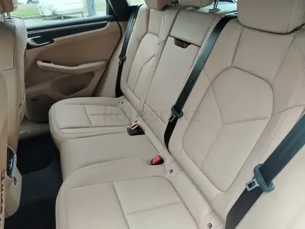 Porsche Macan T 2026 года за 63 232 200 тг. в Алматы – фото 11