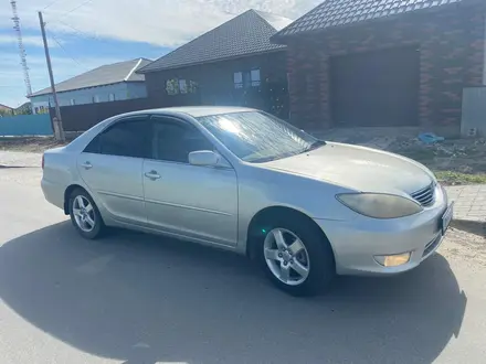 Toyota Camry 2002 года за 4 500 000 тг. в Атырау – фото 2