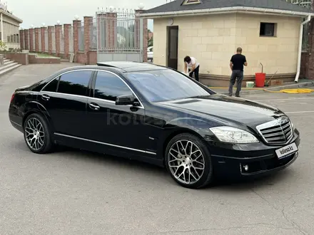 Mercedes-Benz S 65 AMG 2007 года за 15 000 000 тг. в Алматы – фото 4