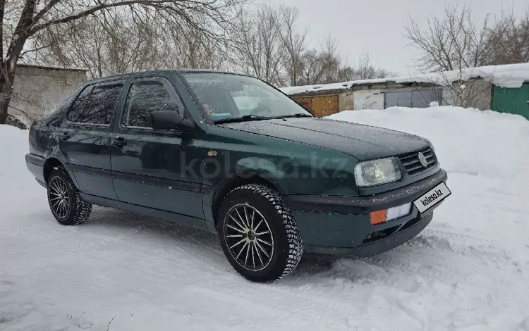 Volkswagen Vento 1995 годаfor2 250 000 тг. в Караганда