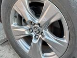 ОРИГИНАЛ ДИСКИ RAV4. SIENNA. HIGHLANDER. CAMRY итп за 230 000 тг. в Алматы – фото 3