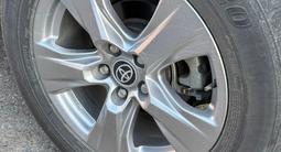 ОРИГИНАЛ ДИСКИ RAV4. SIENNA. HIGHLANDER. CAMRY итп за 230 000 тг. в Алматы – фото 4
