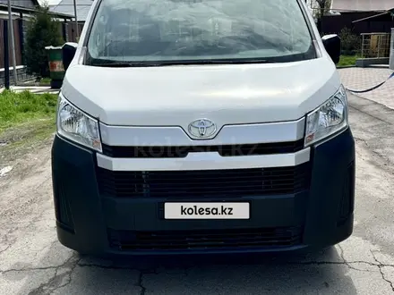 Toyota Hiace 2023 года за 22 500 000 тг. в Алматы – фото 2