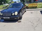 Mercedes-Benz E 230 1997 года за 2 700 000 тг. в Алматы – фото 3