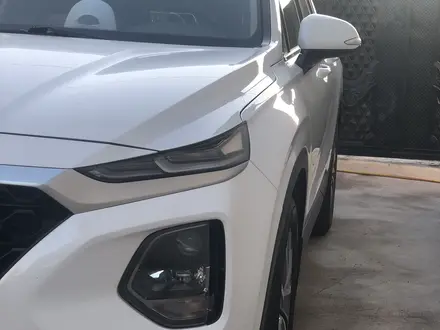 Hyundai Santa Fe 2018 года за 12 600 000 тг. в Алматы – фото 17