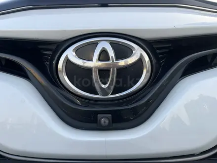 Toyota Camry 2019 года за 16 000 000 тг. в Алматы – фото 21