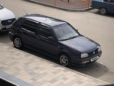 Volkswagen Golf 1993 года за 550 000 тг. в Астана