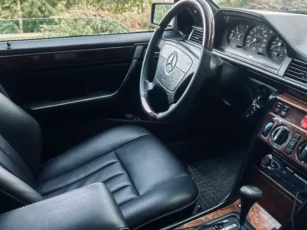 Mercedes-Benz E 220 1994 года за 3 000 000 тг. в Уральск – фото 31