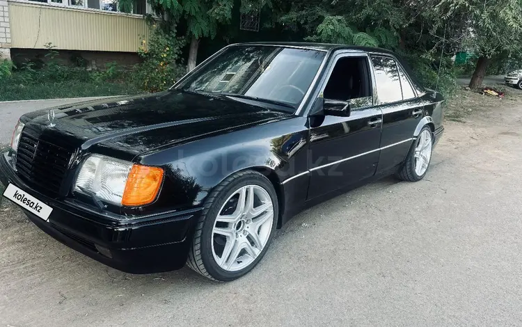 Mercedes-Benz E 220 1994 года за 3 000 000 тг. в Уральск
