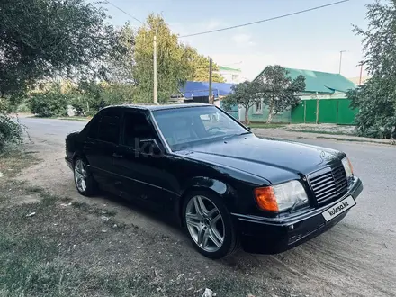 Mercedes-Benz E 220 1994 года за 3 000 000 тг. в Уральск – фото 13