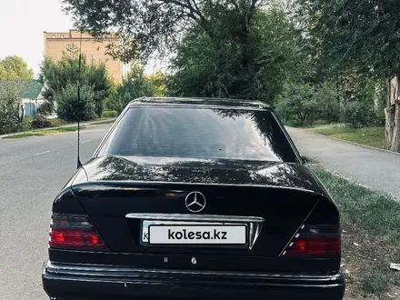 Mercedes-Benz E 220 1994 года за 3 000 000 тг. в Уральск – фото 14