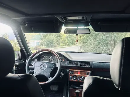 Mercedes-Benz E 220 1994 года за 3 000 000 тг. в Уральск – фото 18