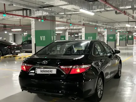 Toyota Camry 2017 года за 10 000 000 тг. в Астана – фото 40