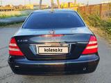 Mercedes-Benz E 240 2002 года за 3 800 000 тг. в Атырау – фото 2