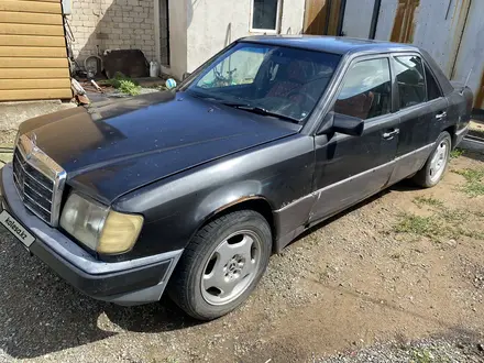 Mercedes-Benz E 200 1992 года за 680 000 тг. в Павлодар – фото 3