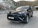 Toyota RAV4 2018 года за 13 900 000 тг. в Усть-Каменогорск – фото 4