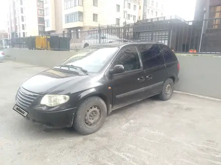 Chrysler Voyager 2006 года за 3 650 000 тг. в Астана – фото 2