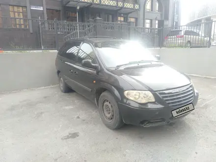 Chrysler Voyager 2006 года за 3 650 000 тг. в Астана – фото 8