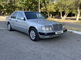 Mercedes-Benz E 230 1990 года за 1 760 000 тг. в Кентау