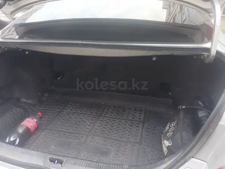 Toyota Camry 2011 года за 5 900 000 тг. в Уральск – фото 2