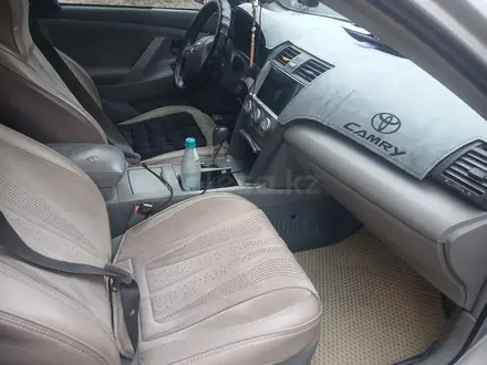Toyota Camry 2011 года за 5 900 000 тг. в Уральск – фото 7