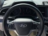 Hyundai Elantra 2016 года за 4 900 000 тг. в Актау – фото 3