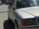 Mercedes-Benz E 200 1991 года за 2 250 000 тг. в Тараз – фото 3