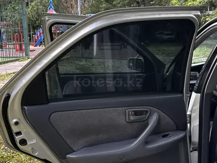 Toyota Camry 2000 года за 2 900 000 тг. в Жаркент – фото 13