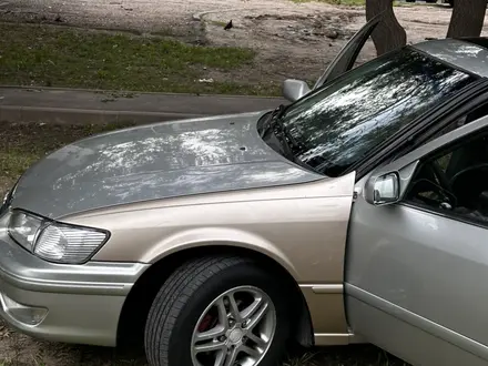 Toyota Camry 2000 года за 2 900 000 тг. в Жаркент – фото 16