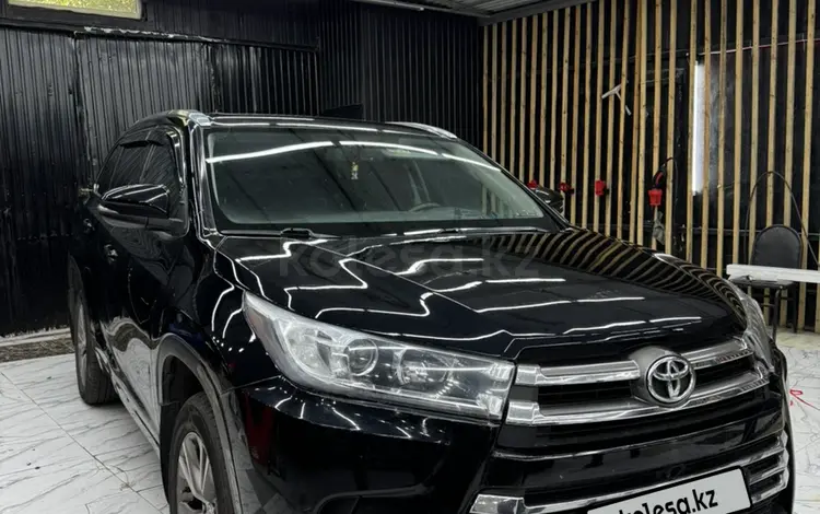 Toyota Highlander 2015 года за 13 000 000 тг. в Алматы