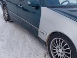 Mercedes-Benz E 240 1999 года за 2 200 000 тг. в Жезказган – фото 2