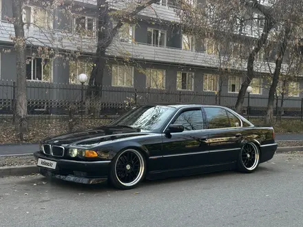 BMW 740 1995 года за 6 000 000 тг. в Алматы – фото 8