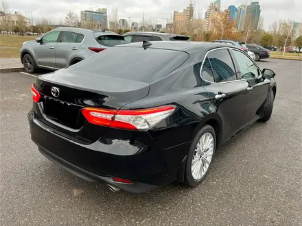 Toyota Camry 2019 года за 15 900 000 тг. в Астана – фото 5