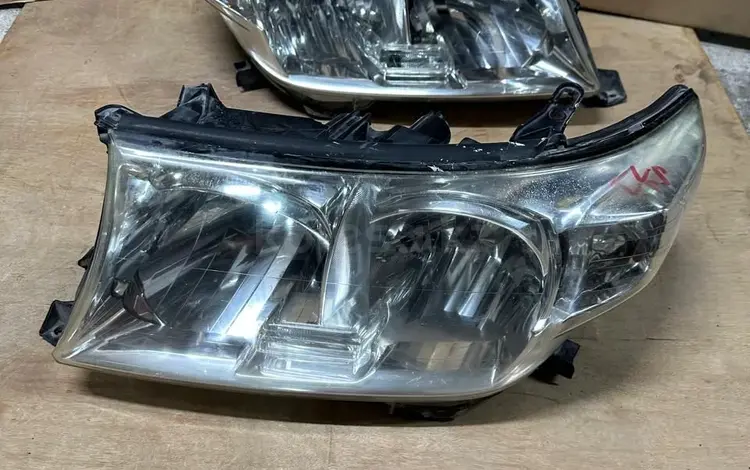 Передние фары Toyota Land Cruiser 200 за 115 000 тг. в Караганда