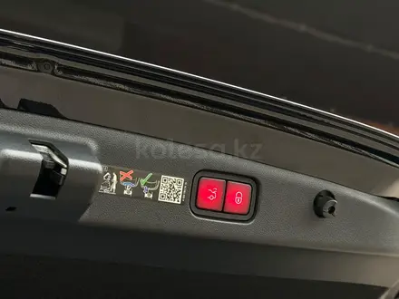 Mercedes-Benz E 300 2024 года за 35 000 000 тг. в Астана – фото 22