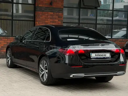Mercedes-Benz E 300 2024 года за 35 000 000 тг. в Астана – фото 6