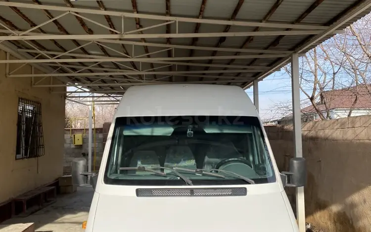 Mercedes-Benz Sprinter 2002 годаүшін6 000 000 тг. в Тараз