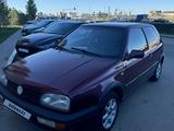 Volkswagen Golf 1996 года за 1 300 000 тг. в Астана