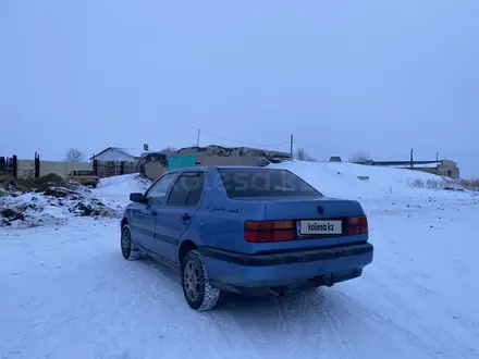 Volkswagen Vento 1992 года за 700 000 тг. в Семей – фото 4