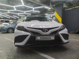 Toyota Camry 2022 года за 14 450 000 тг. в Алматы