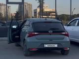 Hyundai i20 2023 года за 7 500 000 тг. в Усть-Каменогорск – фото 2