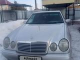 Mercedes-Benz E 320 1998 года за 4 500 000 тг. в Уральск