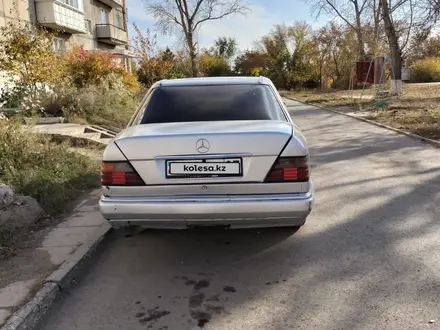 Mercedes-Benz E 200 1993 года за 1 500 000 тг. в Степногорск – фото 3