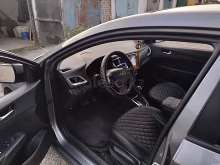 Hyundai Accent 2019 года за 7 200 000 тг. в Актобе – фото 12