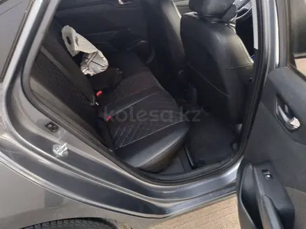 Hyundai Accent 2019 года за 7 200 000 тг. в Актобе – фото 15