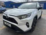 Toyota RAV4 2021 года за 16 000 000 тг. в Экибастуз