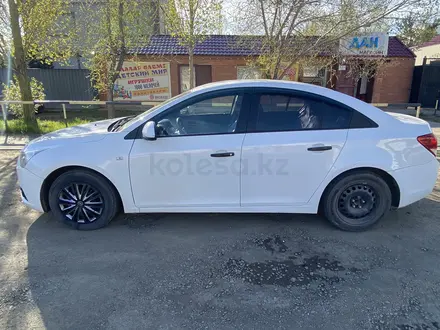 Chevrolet Cruze 2012 года за 3 500 000 тг. в Семей – фото 4