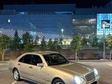 Mercedes-Benz E 320 1998 года за 3 600 000 тг. в Усть-Каменогорск – фото 2